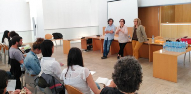 Fotografia de la visita del grup d’estudiants que participa al Workshop Internacional “Paisatges Contemporanis del Baix Llobregat”